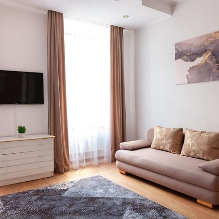 Leogrand Apartments Svobody 33 리비프 외부 사진
