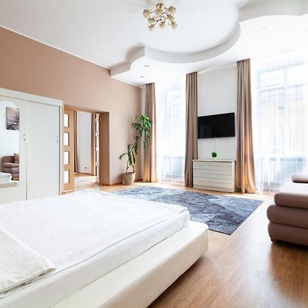 Leogrand Apartments Svobody 33 리비프 외부 사진
