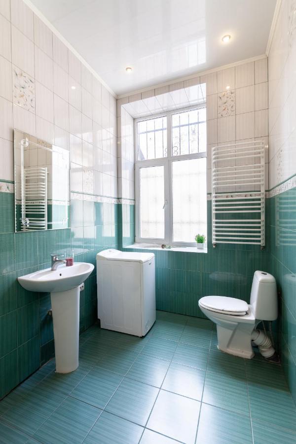 Leogrand Apartments Svobody 33 리비프 외부 사진