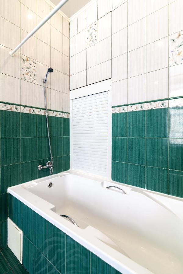 Leogrand Apartments Svobody 33 리비프 외부 사진