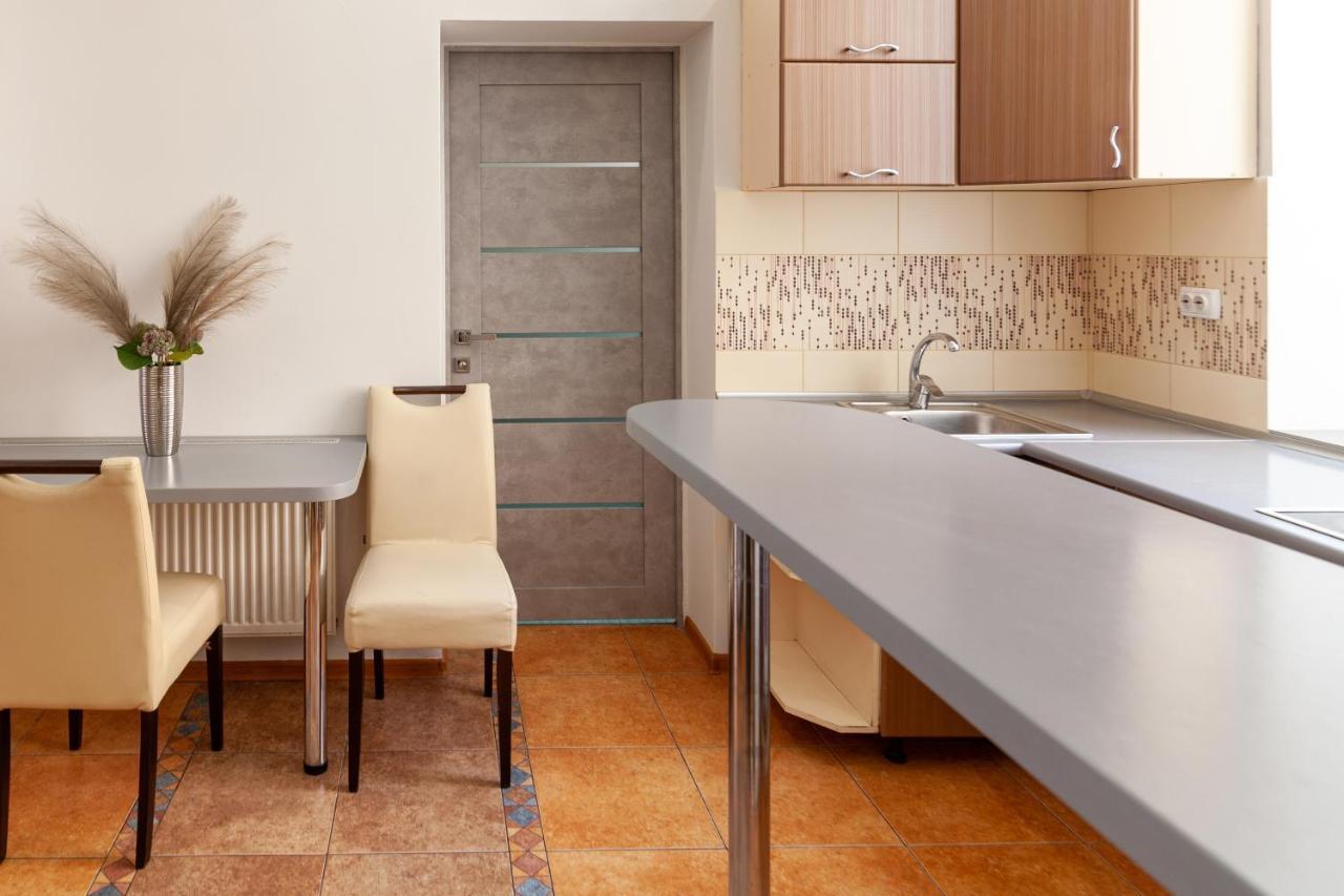 Leogrand Apartments Svobody 33 리비프 외부 사진